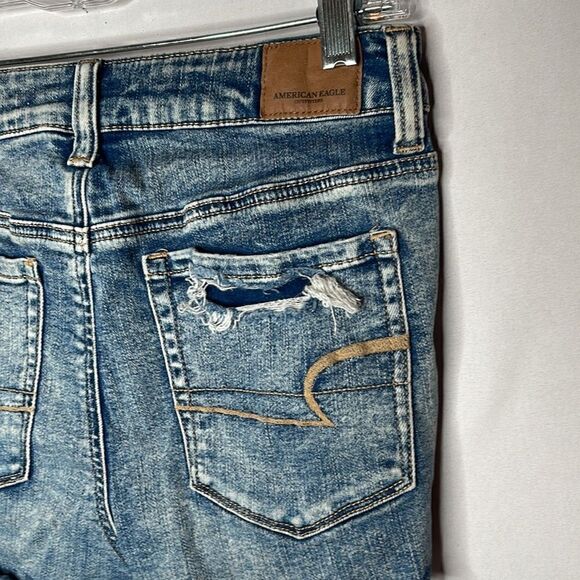 American Eagle High Rise Shortie Distressed Jean Shorts. Size 2. - Picture 4 of 11